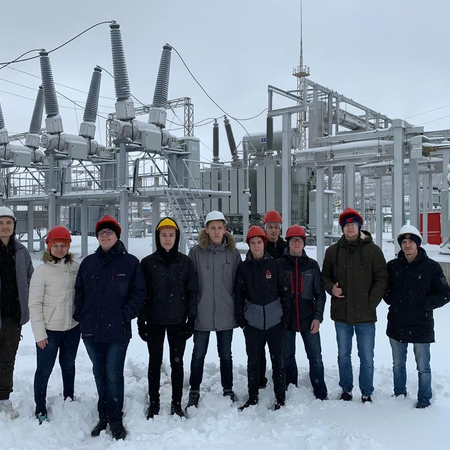 Сотрудники Магаданэнерго провели студентам Политехнического техникума экскурсию на  электрическую подстанцию ПС "Центральная"