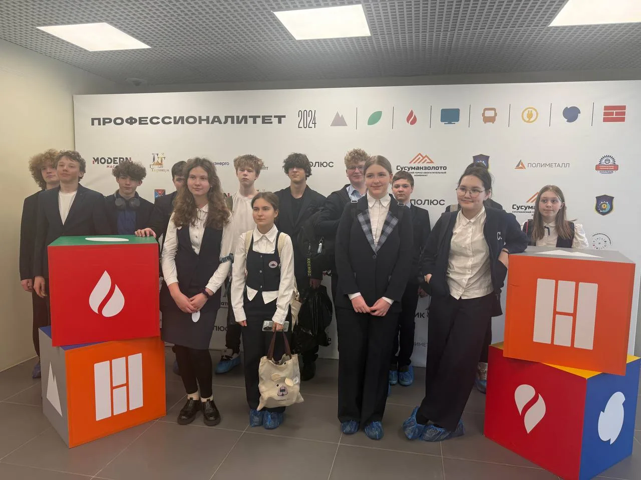 Ученики школы № 18 познакомились с Магаданским политехническим техникумом