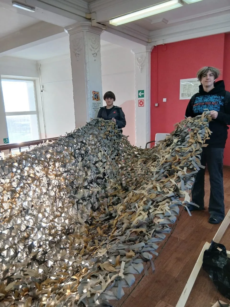 Седьмая маскировочная сеть готова! Итоги месяца работы в Магаданском политехническом техникуме