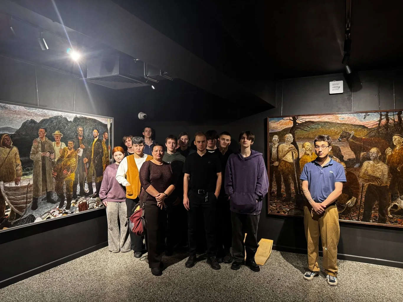 ​Студенты групп 2МД-62 и 2СЭЗ-81 посетили культурно-выставочный центр «Рында»