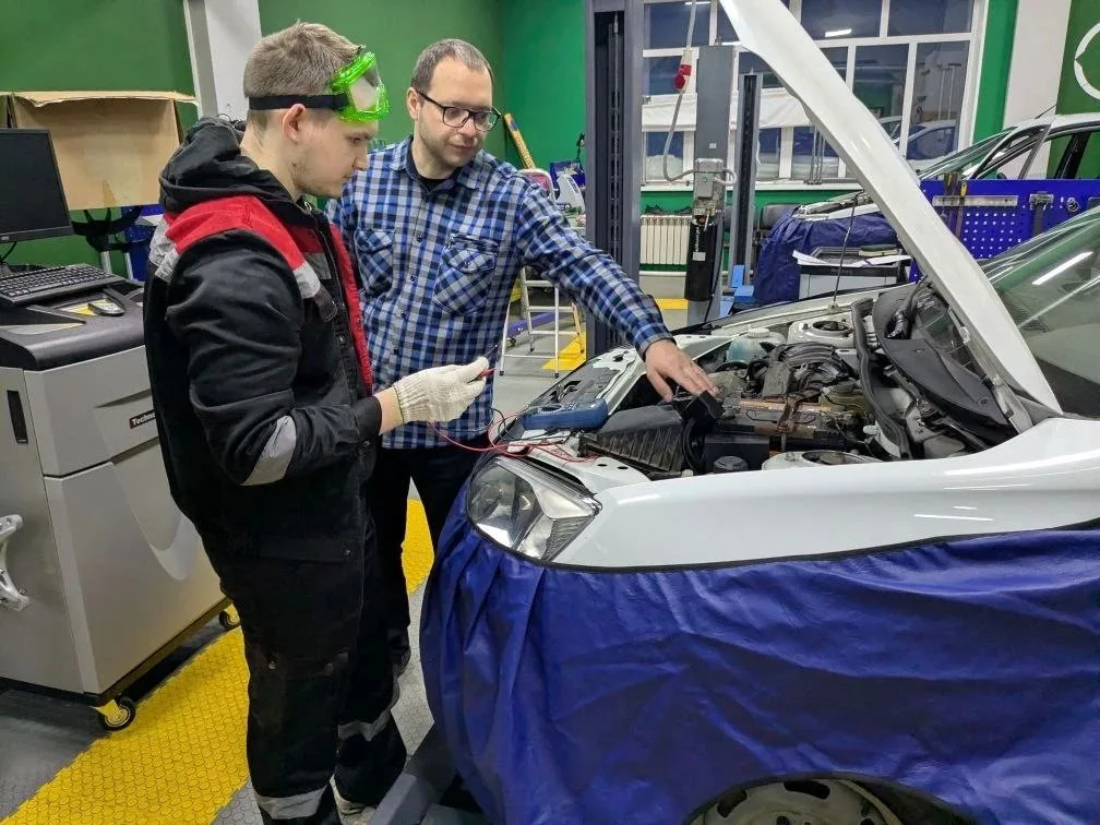 Студенты группы 3ТОР-91 Магаданского политехнического техникума успешно сдали демонстрационный экзамен по техническому обслуживанию и ремонту автомобилей